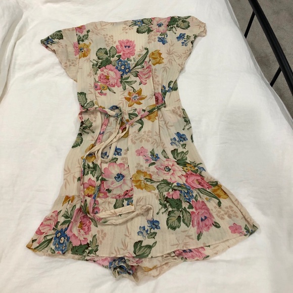 Auguste the Label Delilah Frill Wrap Mini - Picture 5 of 6